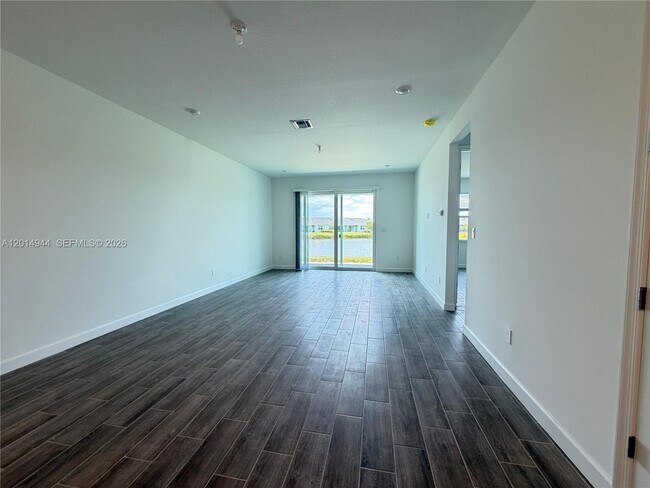 Building Photo - 3747 Harborside Ave
