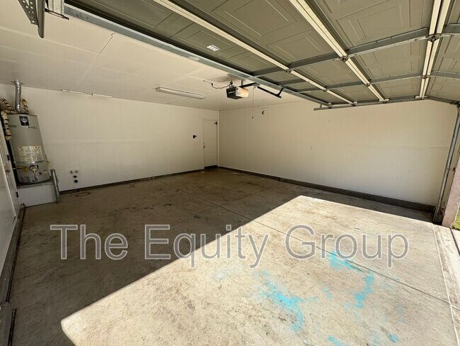 Building Photo - 3118 W Flagstaff Ave