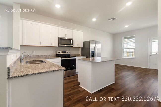 Building Photo - 10243 Band Wagon