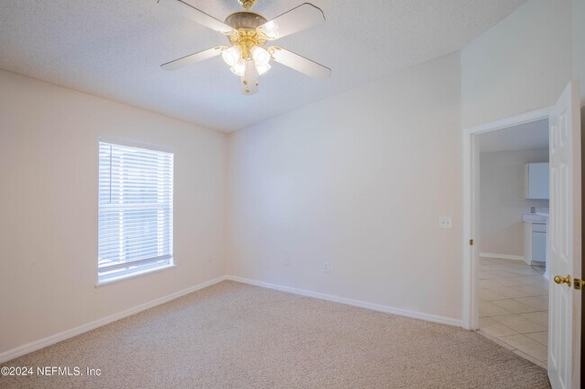 Building Photo - 3158 Ash Harbor Dr E