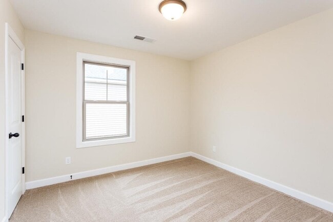 Building Photo - 2506 E Main St