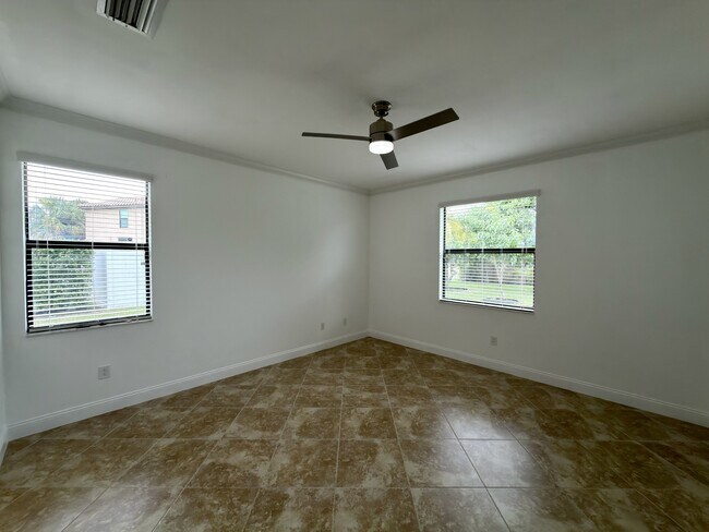 Building Photo - 9368 Via Murano Ct