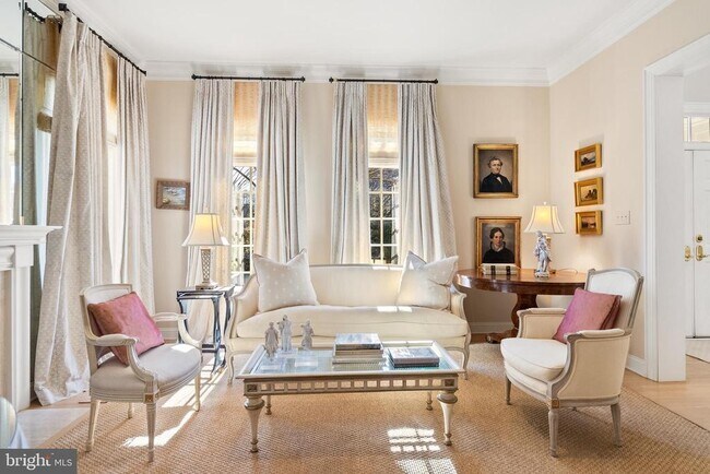 Building Photo - 7440 Old Maple Square