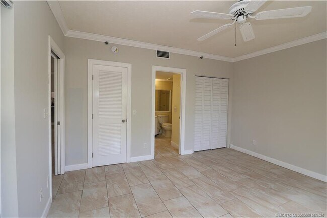 Building Photo - 2950 SE Ocean Blvd