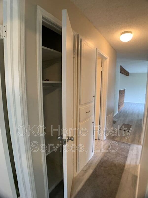 Building Photo - 6812 S Land Ave