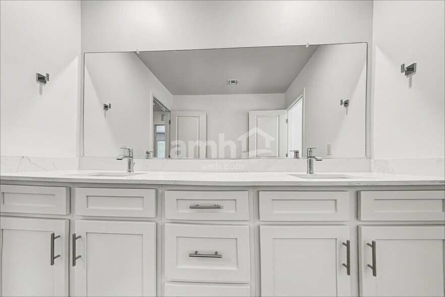 Building Photo - 12270 Thunder Creek Pky