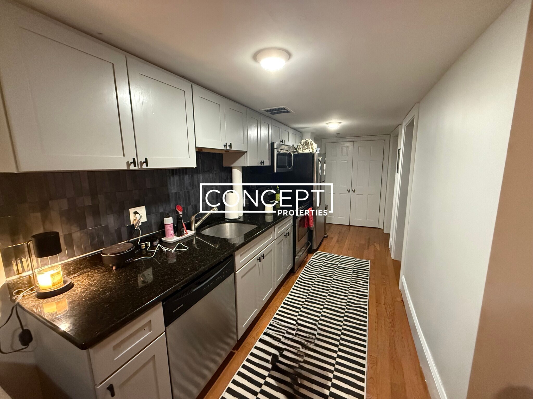 Building Photo - 276-278 Parker Hill Ave. Unit B