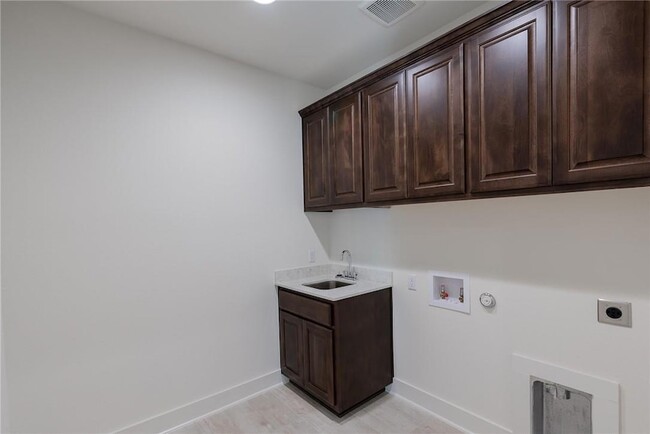 Building Photo - 262 Cistern Wy