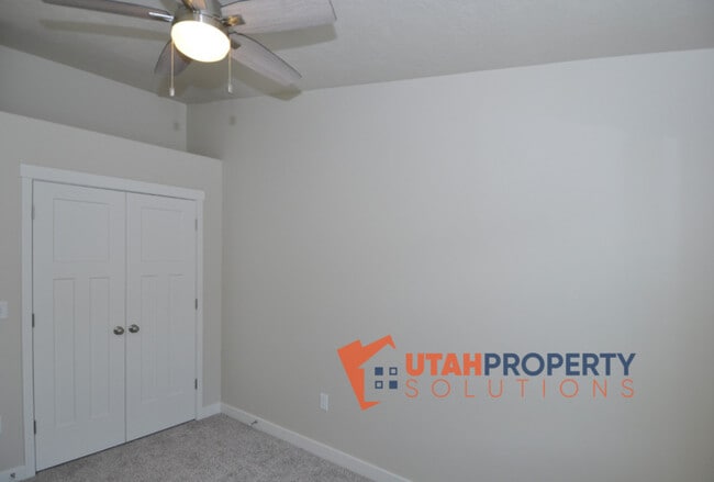Building Photo - 14927 S Thunder Horse Ln