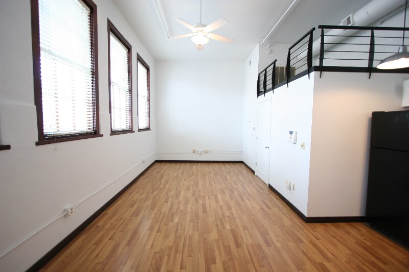 Building Photo - 301 Central Ave NE