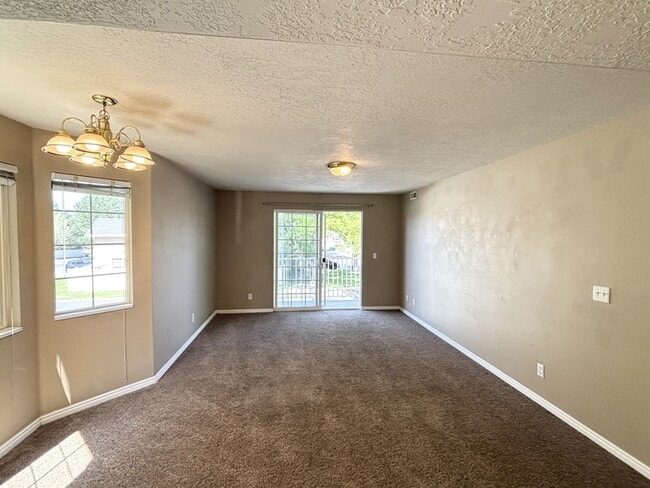 Building Photo - 1311-1200 1200 W