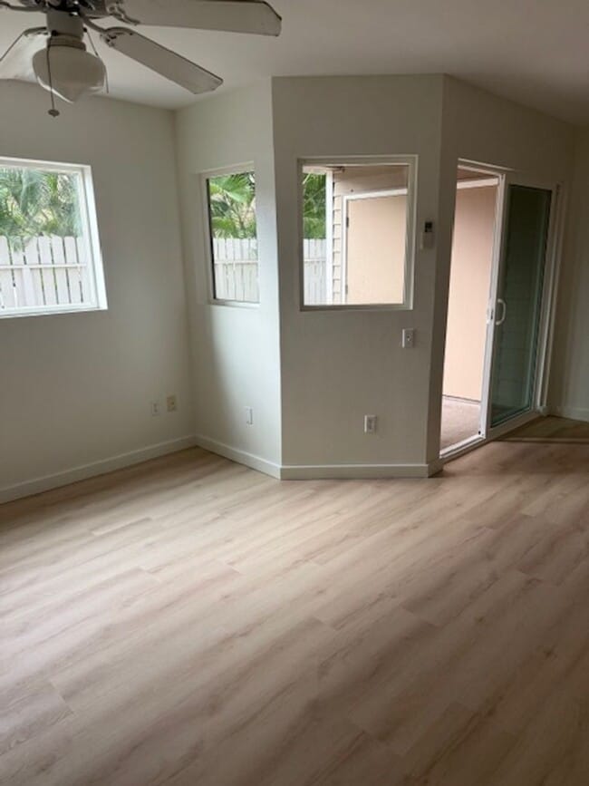 Building Photo - Ground floor Kahului Ikena unit