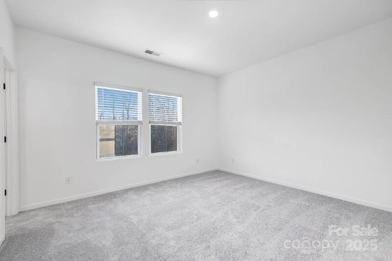 Building Photo - 1613 Blanche St