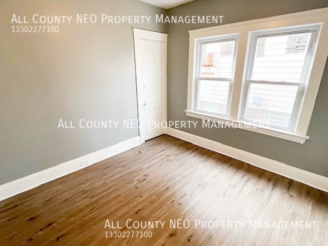 Building Photo - 3310 E 134th St