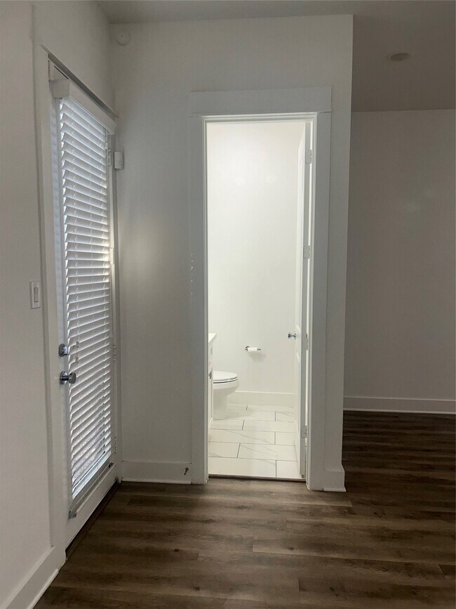 Building Photo - 4605 Lavatera St