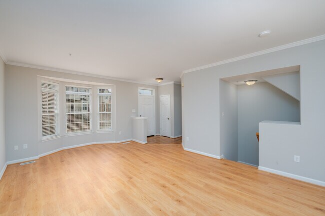 Building Photo - 20821 Shamrock Glen Cir