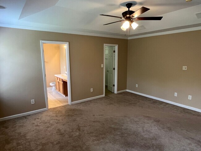 Building Photo - 10410 Pickerel Ln