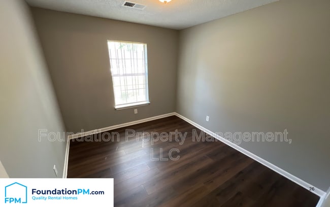 Building Photo - 5138 Chantilly Dr