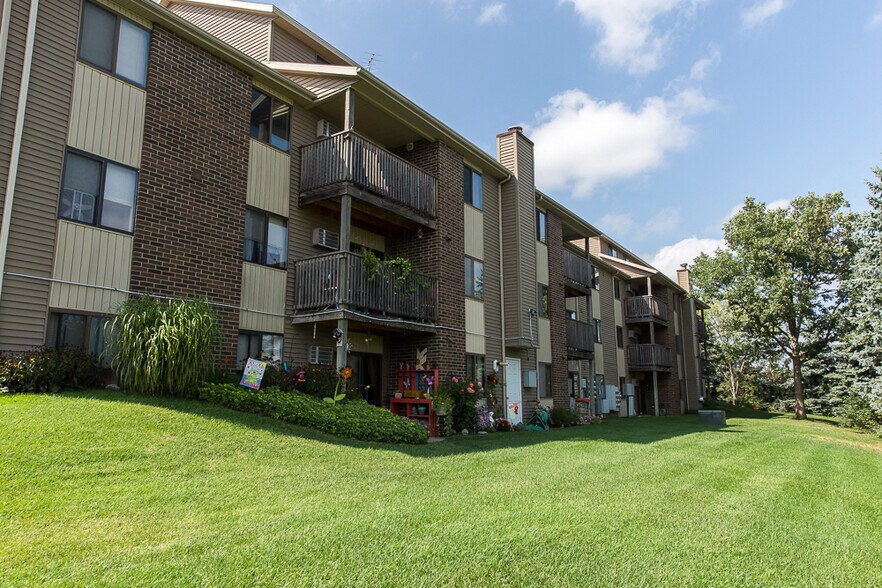 Wimbledon Apartments 43802 Wimbledon Dr SW Grandville MI 49418