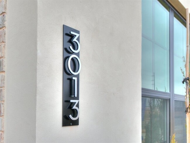 Building Photo - 3013 SW 133rd St