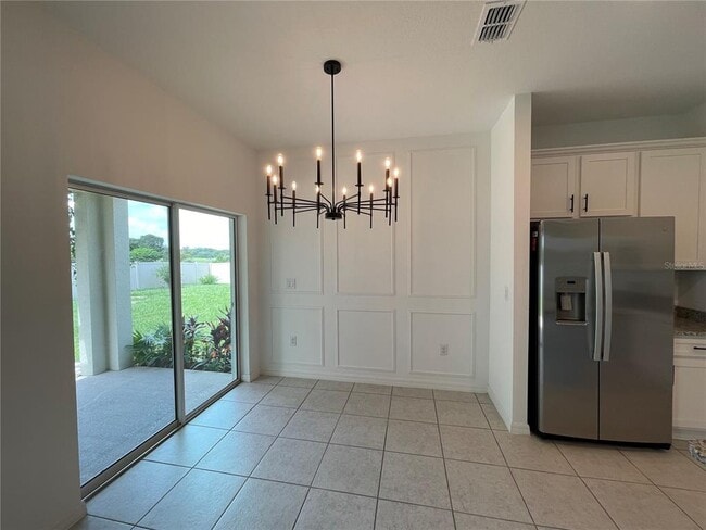 Building Photo - 689 Crown Rose Dr