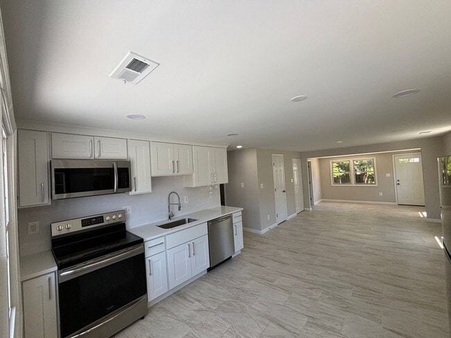 Building Photo - Single Family Home in Glen Burnie