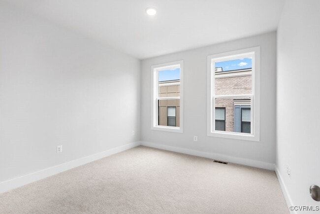 Building Photo - 1020 Bowe St