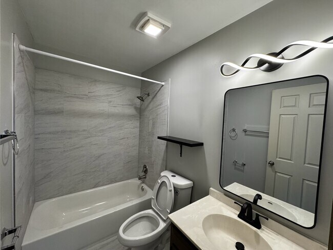 Building Photo - 516 Susan Dr