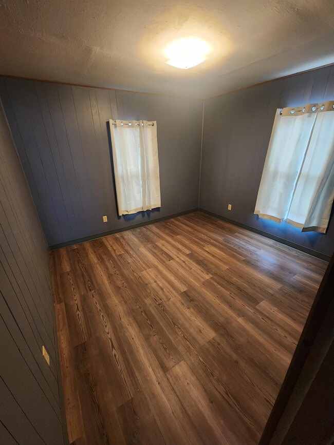 Building Photo - 403 Meeker St