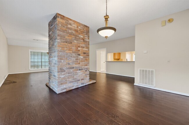 Building Photo - 13514 Clayton Hill Dr