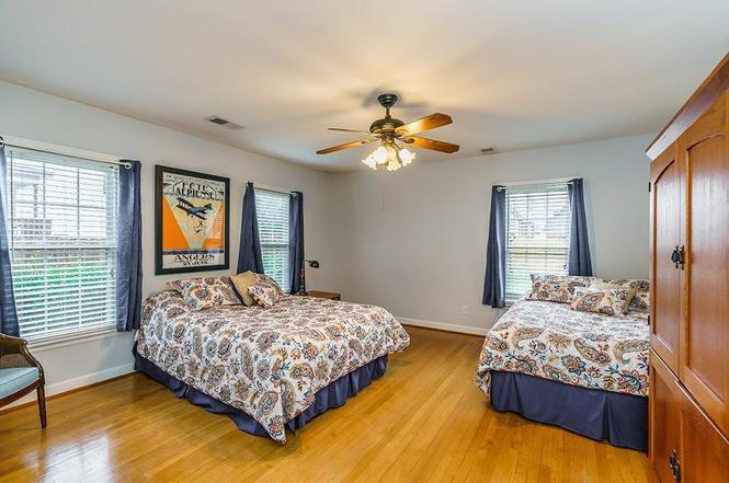 Building Photo - 304 Barnes Mill Rd