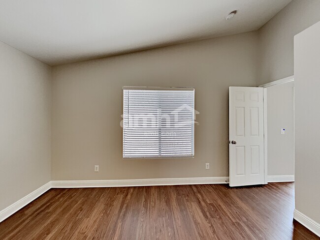 Building Photo - 8620 W Majestic Pine Ave
