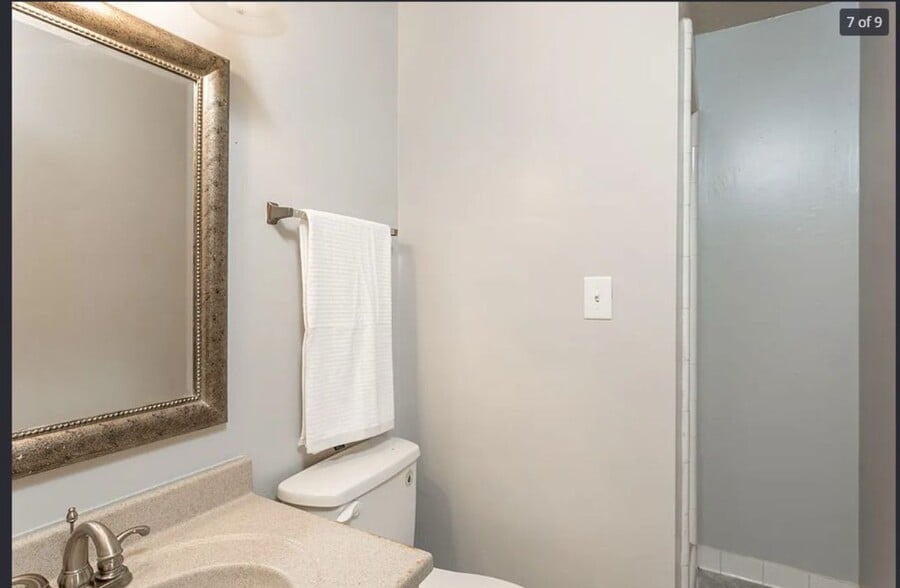 Building Photo - 4717 Walden Pond Dr