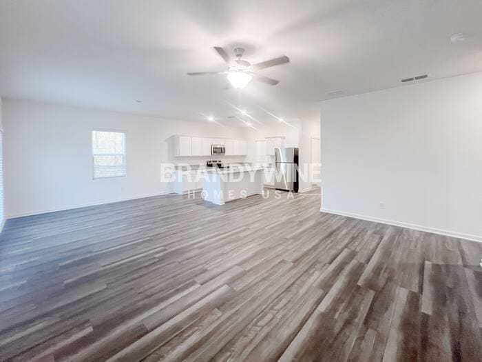 Building Photo - 56 Otway Lp