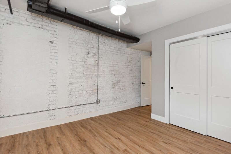 Building Photo - 6011 Madison Rd