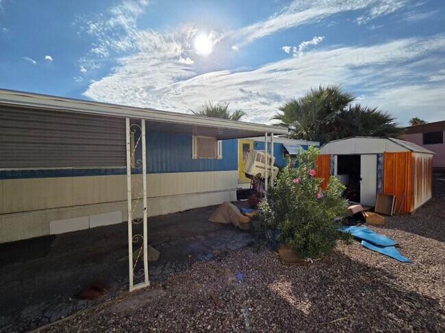 Building Photo - 2627 S Lamb Blvd