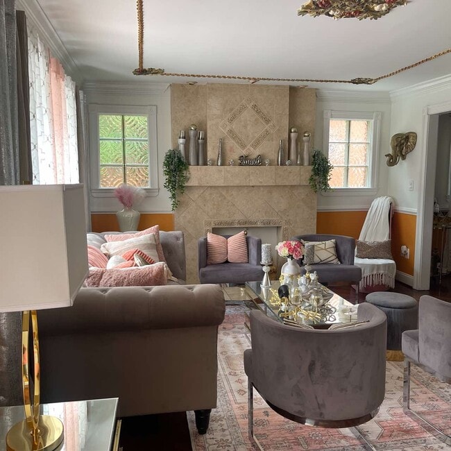 Building Photo - 6308 Joslyn Pl