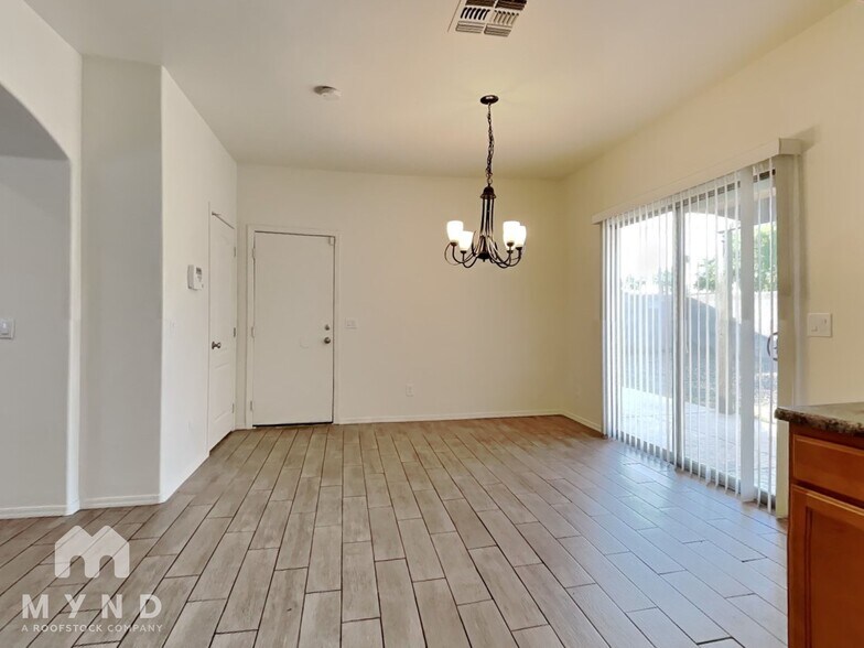 Building Photo - 3745 W Medlock Dr