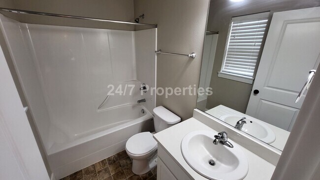 Building Photo - Modern 3 BD | 2.5 BA Craftsman Style Home ...