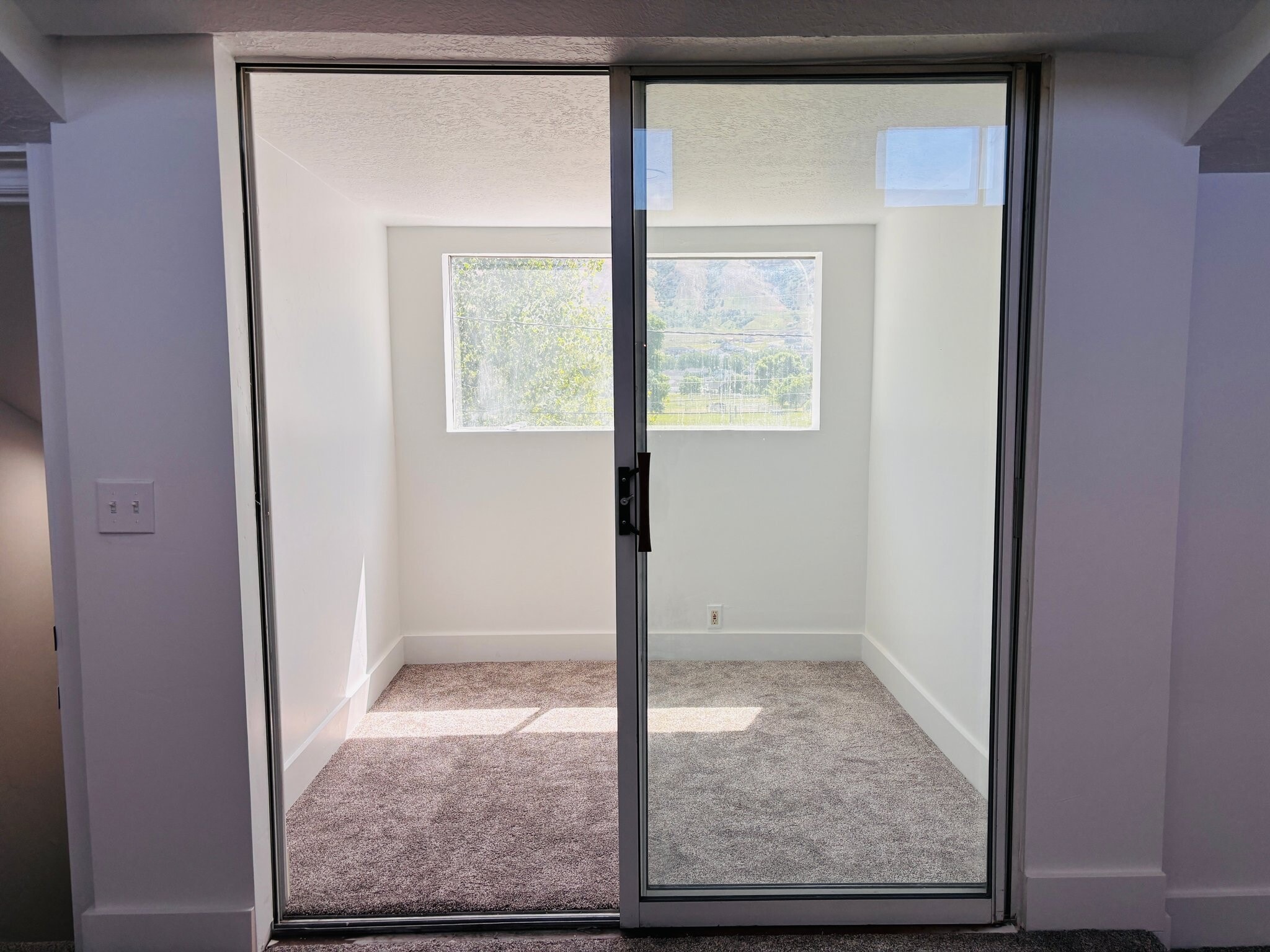 Building Photo - 694 S 600 E