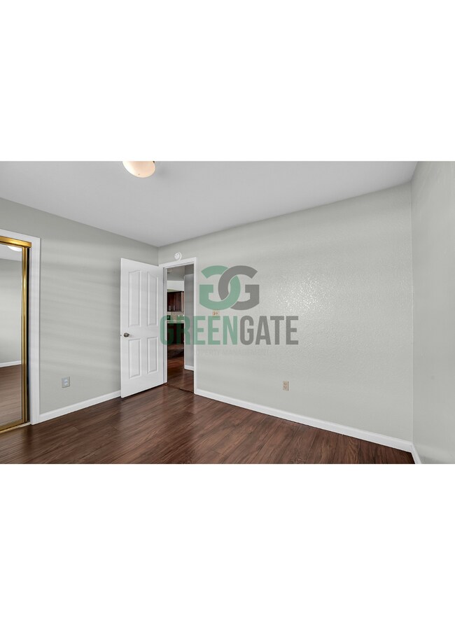 Building Photo - Lovely 3 Bedroom Home in Modesto MUST SEE!