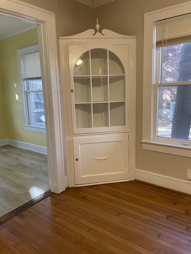 Dining Room - 5950 Oram St