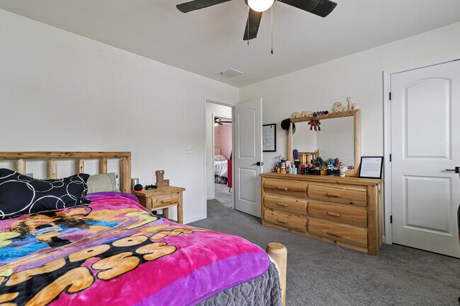 Building Photo - 150 Cilento Dr