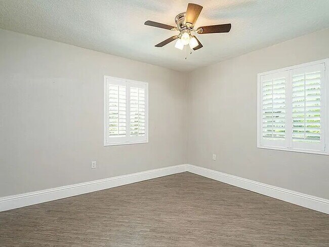Building Photo - Beautiful Virginia Park Home | Huge Backyard + Pet Friendly