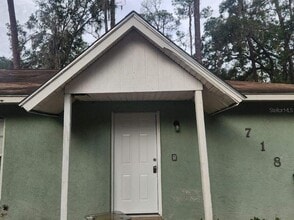 Building Photo - 718 Pineville Ln