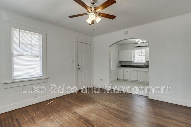 Building Photo - 119 NW 27th St