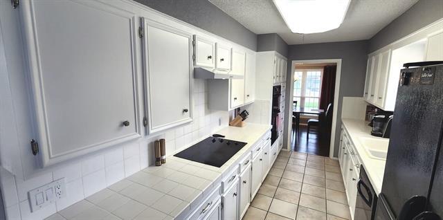 Building Photo - 2418 Helena Cir