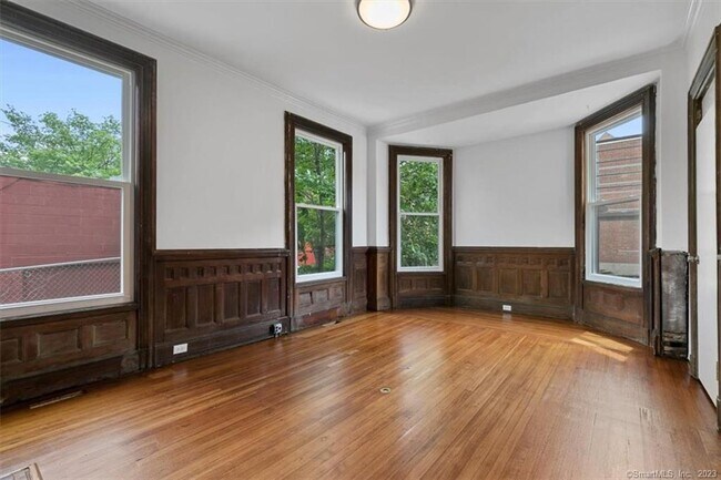 Building Photo - 131 Dwight St