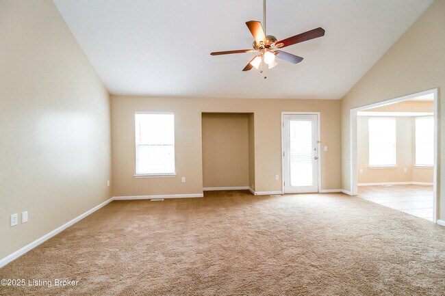 Building Photo - 3123 Northland Dr