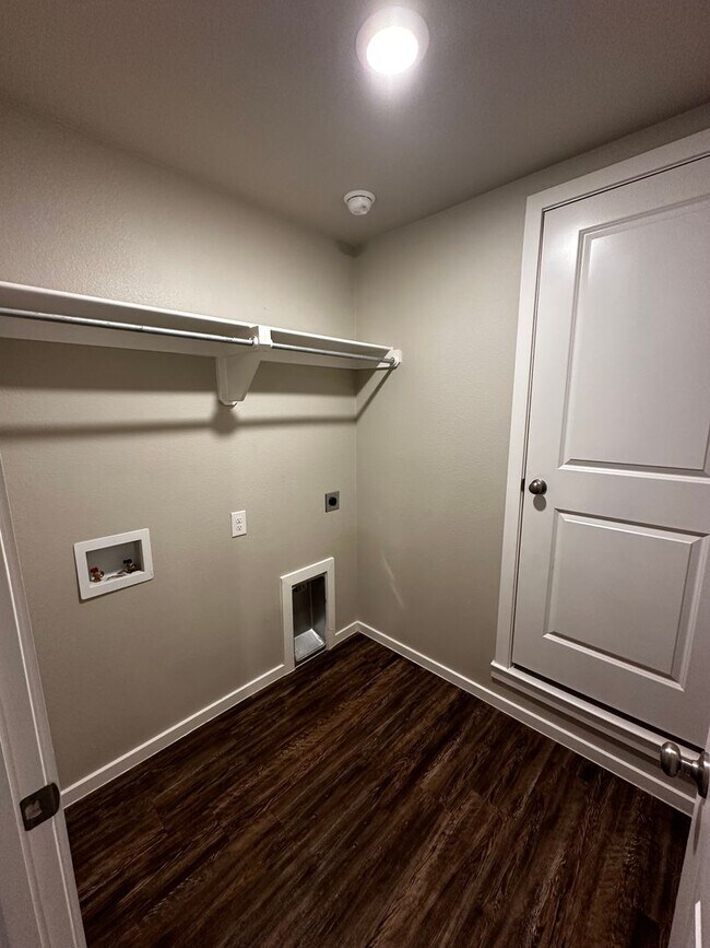 Building Photo - Available July 21st in Upland West: Awesom...